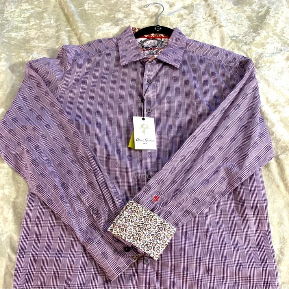 NWT Robert Graham stunning shirt